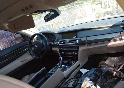 2012 BMW 750I xDrive из США, поврежденный, VIN WBAKC6C51CC396594